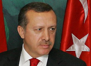 Премьер-министр Турции не появится в Баку до апреля