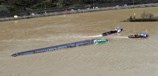 Two and half tons of sulfuric acid might pour in Rhine River