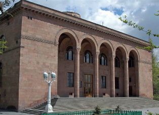 Ռադիկ Մարտիրոսյան. Անընդհատ գրում եք ծերակույտ, ասեք տեսնեմ՝ որտե՞ղ է այդ կույտը