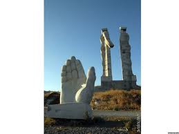 Controversial monument to Armenian-Turkish friendship to be transferred to Izmir