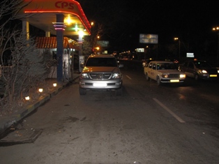 Unknown runs over two men on Arshakunyats Avenue, 1 dies (Photo)