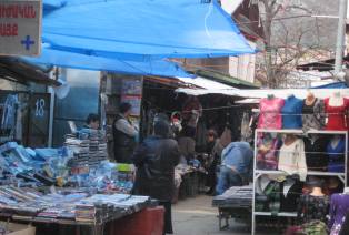 Երեւանի քաղաքապետ. Շուկաներում պետք է մաքրություն լինի, նաեւ պետք է ստեղծվեն մին