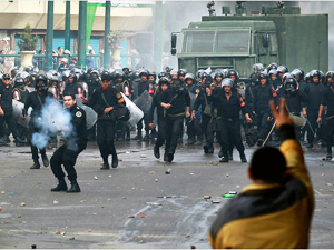 Police fired tear gas to disperse demonstrators in Yemen