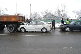 Cars of Turkish consul and Armenian priest collide in Russia