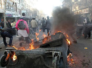 Human Rights Watch. Լիբիայում առնվազն 24 ցուցարար է զոհվել