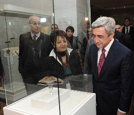 Armenian President visits exhibitions