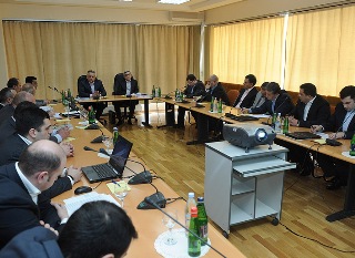 Armenian President, CBA reps discuss price rise