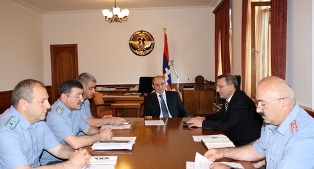 Բակո Սահակյանը հանդիպել է ԼՂՀ ոստիկանության ղեկավար կազմի հետ