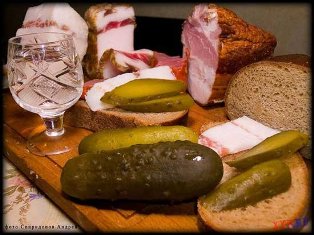 В Армении бутылка водки стоит намного дешевле полагающейся ей закуски