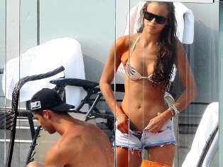 Cristiano Ronaldo makes marriage proposal to Russian beauty (video)