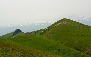 У подножия горы Ара организуют крупное и красивое место отдыха