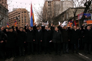 Youth organizations march to UN Yerevan office