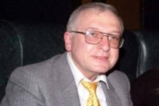 Հայտնի վրացի քաղաքագետին մեռած են գտել իր բնակարանում