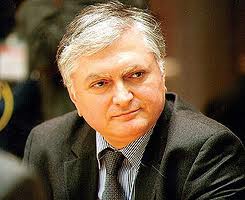 Armenia for peace, Azerbaijan for war, Armenian FM states