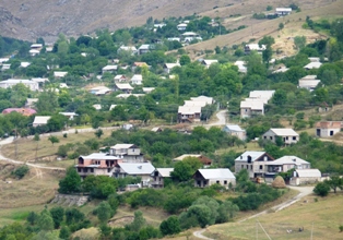 Armenian President offers Government go back to land