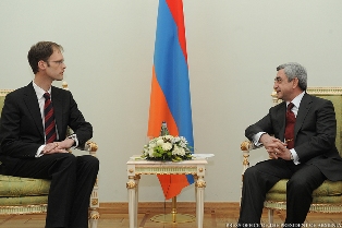 Շվեյցարիայի դեսպանն իր հավատարմագրերն է հանձնել Սերժ Սարգսյանին