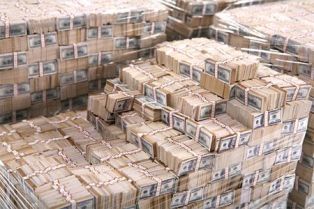 Иран избавляется от долларовых резервов