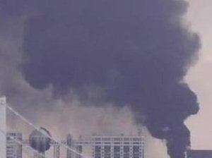Над третьим реактором «Фукусима-1» начал подниматься столб черного дыма