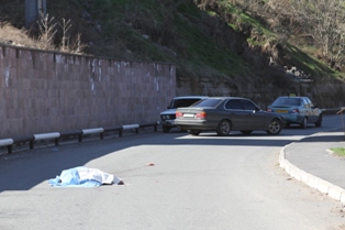 Man jumps from Davitashen bridge in Yerevan (Photo, video)