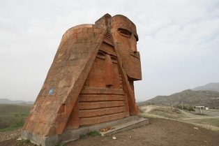Ռուս փորձագետ. Ղարաբաղում ստատուս քվոյի պահպանումը ձեռնտու է բոլոր գերտերություն