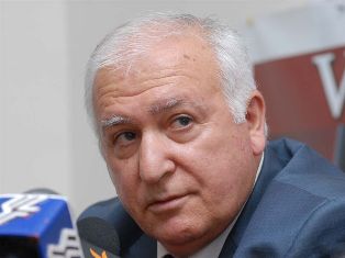 Ռազմիկ Զոհրաբյան. Սերժ Սարգսյանը Քադաֆին չէ