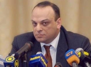 Հայաստանում չինովնիկները փախստականների հաշվին պորտաբուծությամբ են զբաղված