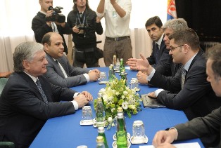 Armenian, Serbian FMs meet in Belgrade