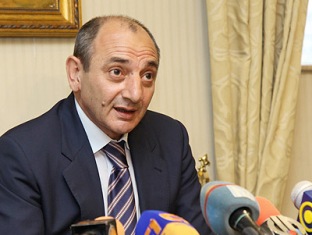 Президент НКР посетил медучилище Степанакерта
