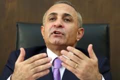 ԱԺ նախագահ. Մենք ինչ-որ բան միշտ պակաս ենք անում մեր մայրերի, կանանց, դուստրերի