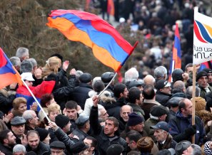 Opposition rally kicks off in Yerevan (video)