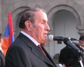 Լեւոն Տեր-Պետրոսյանի ելույթը. Մենք դեռեւս հակված չենք իշխանության հետ վերջնագրի