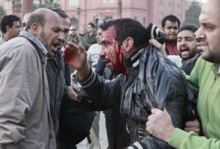 Число пострадавших во время массовых столкновений в Каире достигло 70