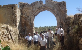 Kurdish rebels buried in courtyard of Armenian church?