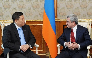Серж Саргсян принял замглавы Азиатского банка развития