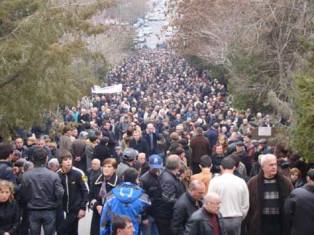 Հայաստանի խորհրդարանը երկրորդ ընթեցմամբ քննարկել է հավաքների ազատության մասին օր