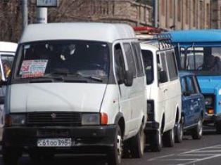 Քաղաքապետարանը կստուգի Երեւանի երթուղային տաքսիների գործունեությունը