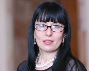 Скандал в ПАСЕ – телохранитель Эрдогана резко толкнула члена армянской делегации