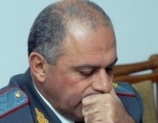 С отстранением и осуждением каждого сотрудника глава Полиции Армении испытывает
