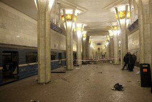 Минский террорист перед взрывом звонил по мобильнику своей девушке