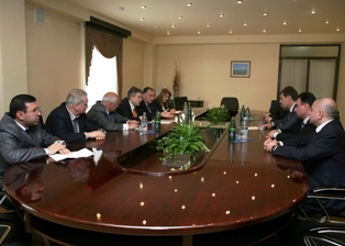 Երեւանը բնակչության համար հարմարավետ, հյուրերի համար գրավիչ պետք է լինի. քաղաքապ