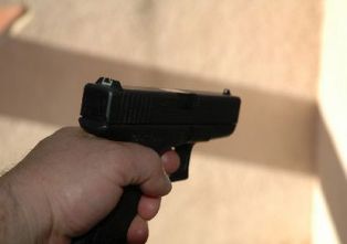 Выявлены личности двух преступников, совершивших разбойное нападение в городе Ра