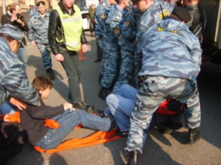 В Москве столкнулись азербайджанцы с русскими из-за оторванного пальца девушки