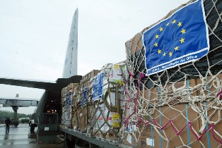 Объем гуманитарной помощи Армении возрос