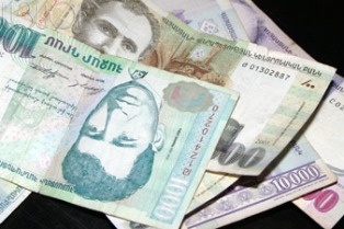 Неделя закрывается обесцениванием доллара