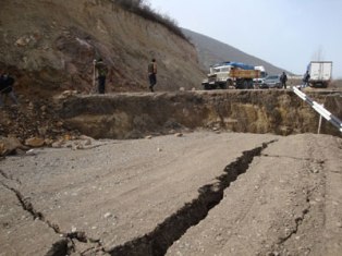 Սողանքային գոտին շարունակում է վնասներ պատճառել Շիրակի մարզի Առափի համայնքի բնակ