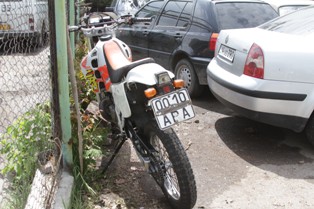 Motorbike runs over old man, he dies (photo)