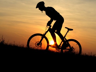 Austrian traveled to Armenia by bicycle to donate money to children