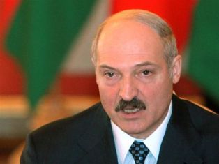 Президент Беларуси поблагодарил армянского коллегу за сотрудничество