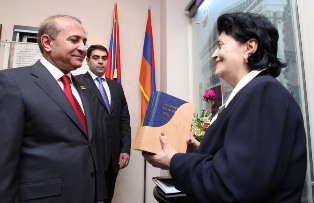 Թանգարանների օրվա կապակցությամբ Հովիկ Աբրահամյանն այցելել է Կարեն Դեմիրճյանի թան