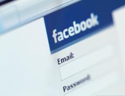 Երեւանի քաղաքապետը հանդիպել է Facebook-ի իր էջի առավել ակտիվ մասնակիցներին